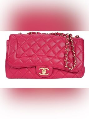 CHANEL seasonal flap in beautiful Pink with light Gold Hardware